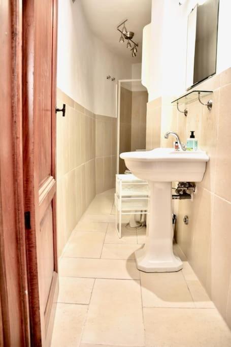 Belle Donne Historical Apartment - City Center ฟลอเรนซ์ ภายนอก รูปภาพ